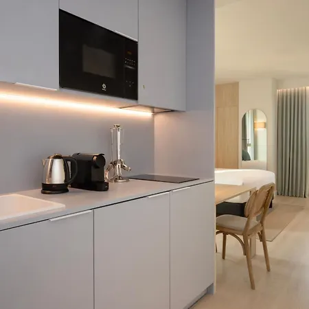 Staybridge & By Ihg Апарт-отель Малага