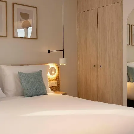 Staybridge & By Ihg 아파트호텔 말라가