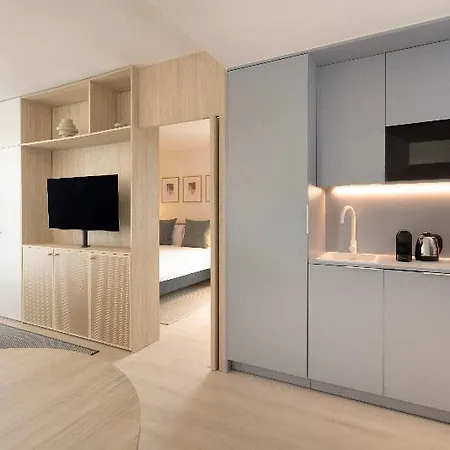 Staybridge & By Ihg 아파트호텔 말라가