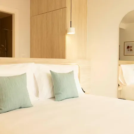 Staybridge & By Ihg Hotel