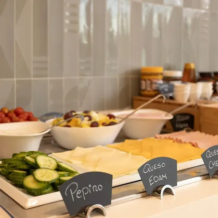 Hotel Staybridge & By Ihg 3*